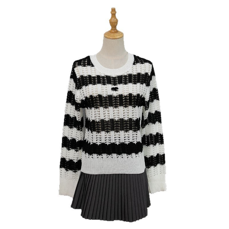 Striped round neck long sleeved pullover top