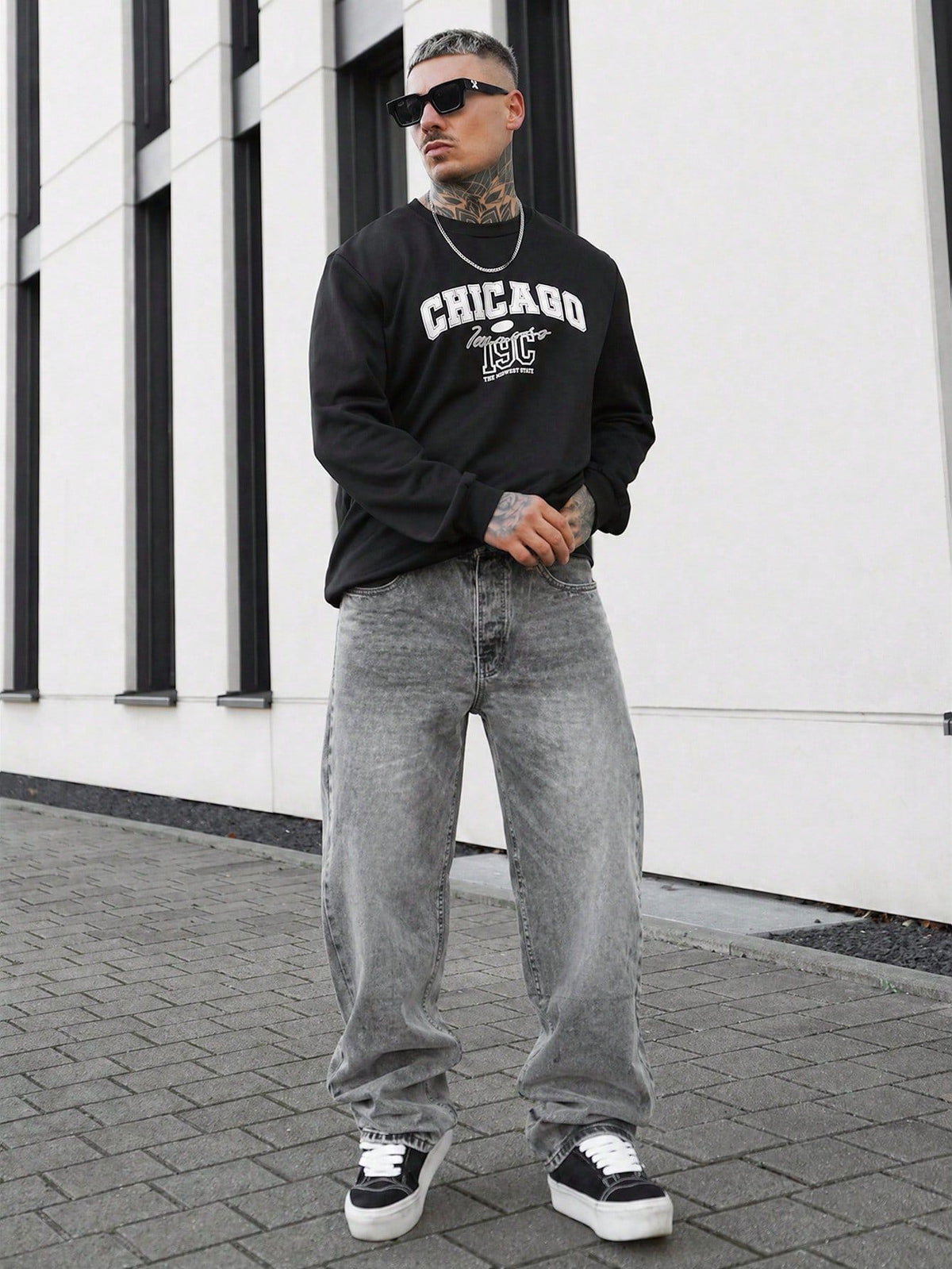 Comfortable Casual Men's Distressed Washed Gray Jeans for Daily Fashion and Commute