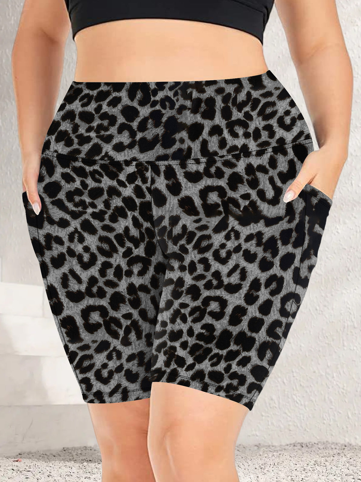 Pocket five quarter yoga shorts for women tight fitting high waisted yoga sports pants