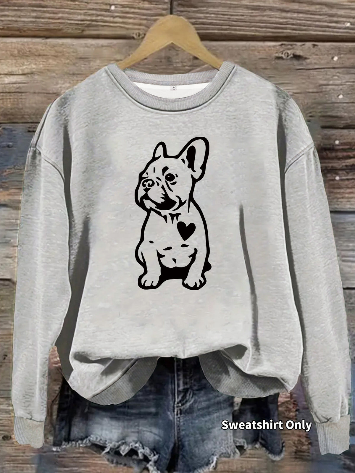 Round neck long sleeved sweatshirt