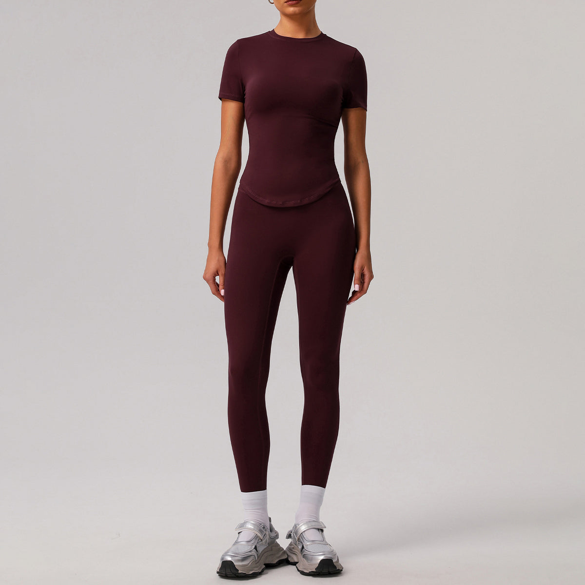 Solid color tight yoga suit quick drying fitness suit outdoor body shaping running suit women's fitness suit ﻿