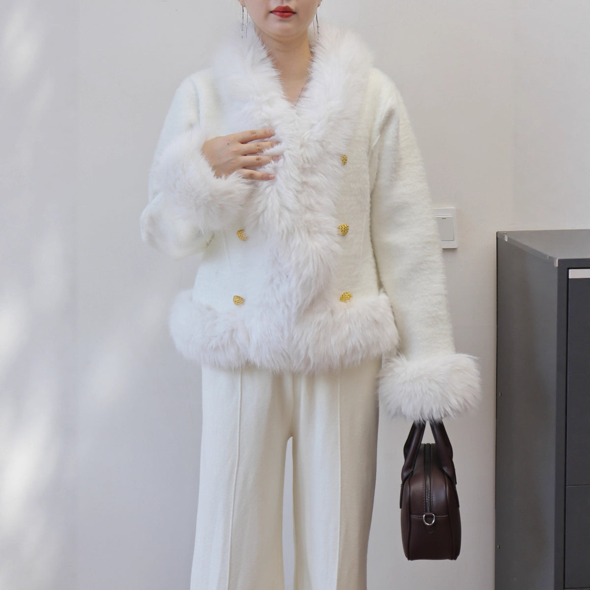 Long sleeved V-neck cardigan jacket for women