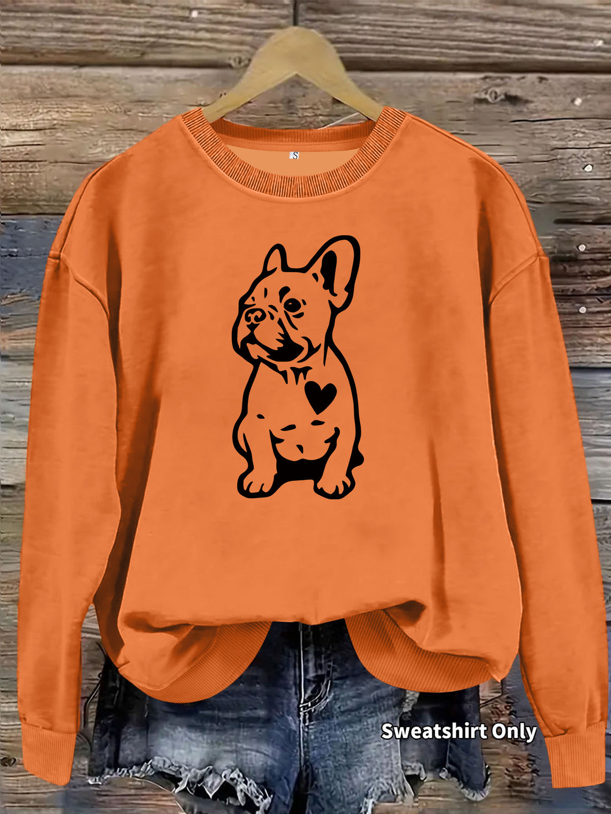 Round neck long sleeved sweatshirt