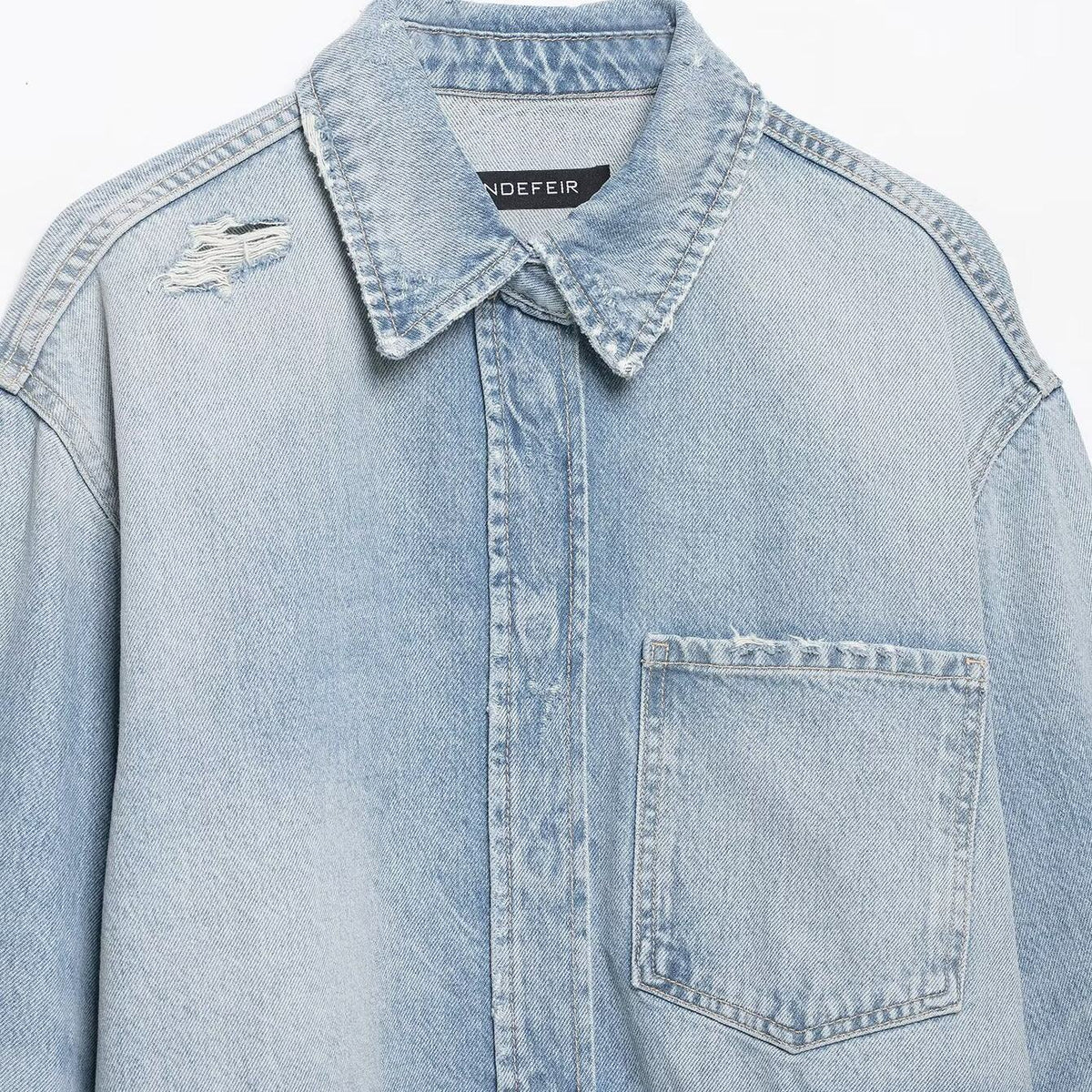 Collar denim long sleeved jacket