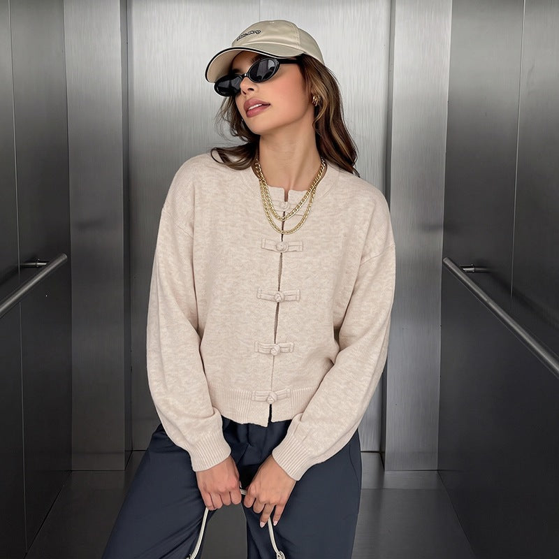 Casual Knitted Cardigan Jacket with Long Sleeves and Traditional Pipa Buttons